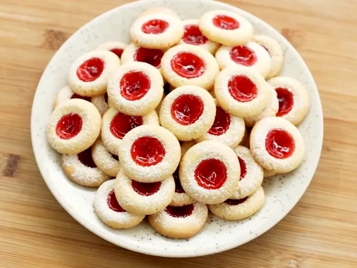 Kue Thumbprint - Strawberry